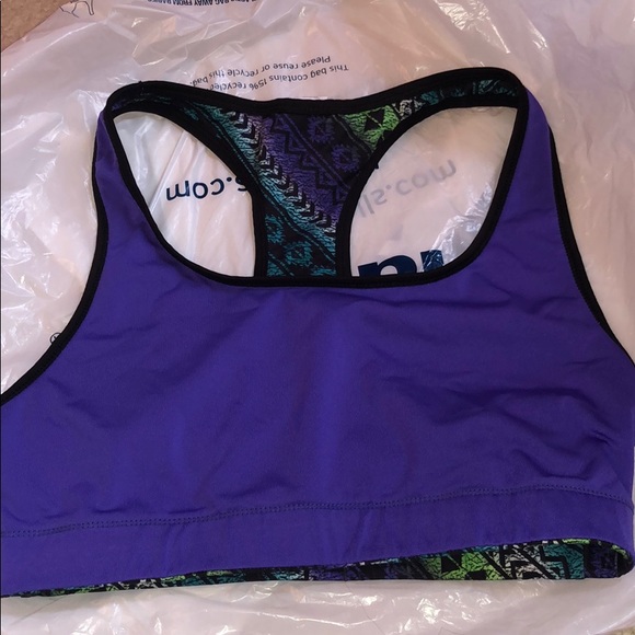 Reversible Sports Bra - Picture 4 of 5